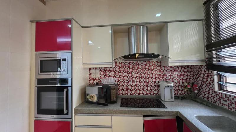 Rumah Berkembar untuk Dijual di Bukit Jelutong (Shah Alam) - Mohammad Din Majid - Kitchen - PropertyGuru.com.my