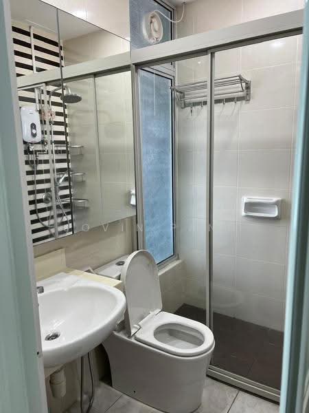 Condominium for Rent at The Brezza - Jovin Pang - Bathroom - PropertyGuru.com.my