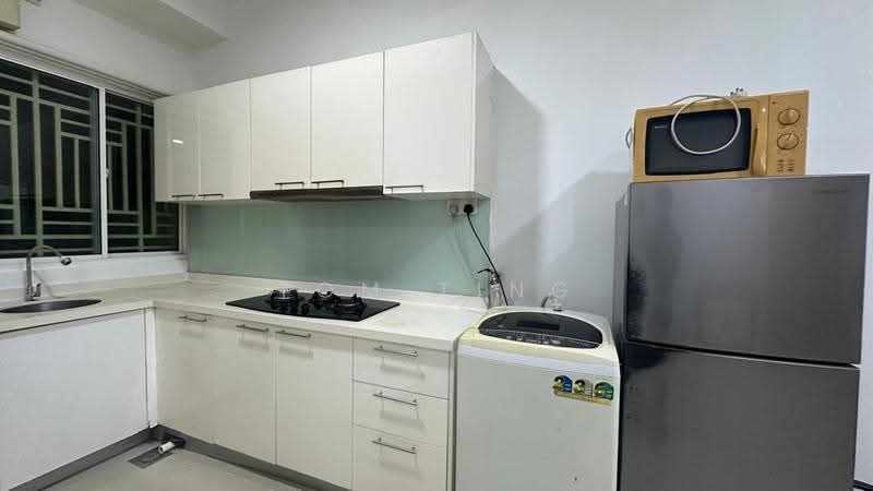 Kediaman Servis untuk Dijual di Oasis Serviced Suites @ Oasis Ara Damansara - Tom Ting - Kitchen - PropertyGuru.com.my