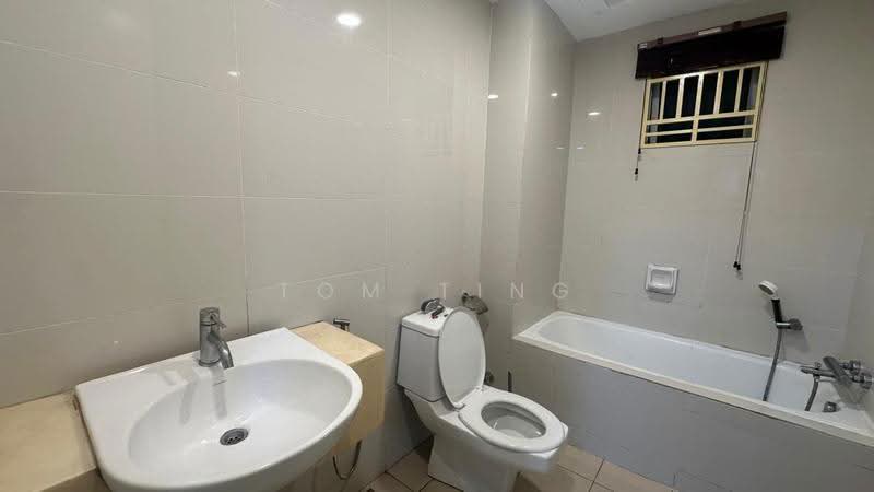 Kediaman Servis untuk Dijual di Oasis Serviced Suites @ Oasis Ara Damansara - Tom Ting - Bathroom - PropertyGuru.com.my