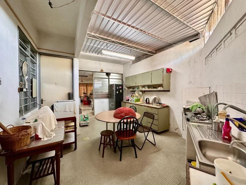 2-storey Terraced House for Sale in Minden Heights (Gelugor) - Eric Boh - Kitchen - PropertyGuru.com.my