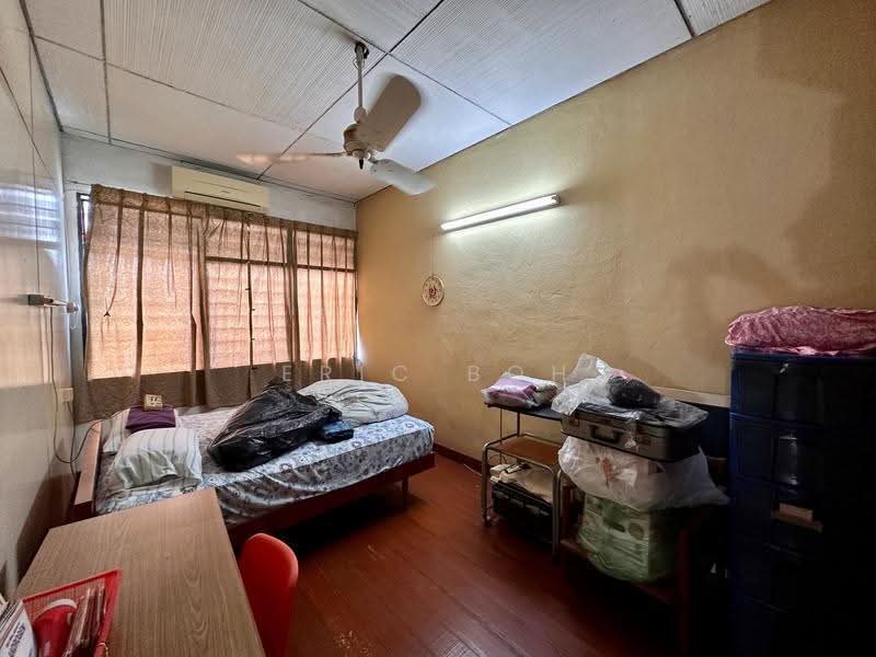 2-storey Terraced House for Sale in Minden Heights (Gelugor) - Eric Boh - Bedroom - PropertyGuru.com.my