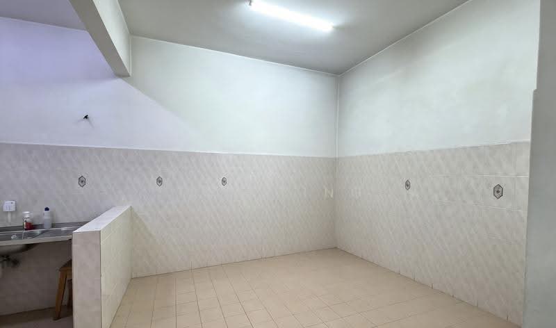Terraced House for Sale in Ara Idaman (Petaling Jaya) - Tom Ting - Kitchen - PropertyGuru.com.my