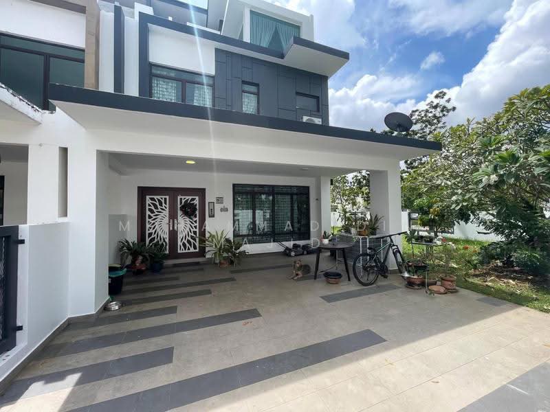 3-storey Terraced House for Sale in Setia Utama (Setia Alam) - Mohammad Din Majid - Exterior - PropertyGuru.com.my