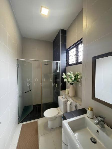 3-storey Terraced House for Sale in Setia Utama (Setia Alam) - Mohammad Din Majid - PropertyGuru.com.my