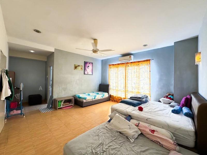 2-storey Terraced House for Sale in Taman Mutiara Indah (Puchong) - Ashraff Daniel - Bedroom - PropertyGuru.com.my
