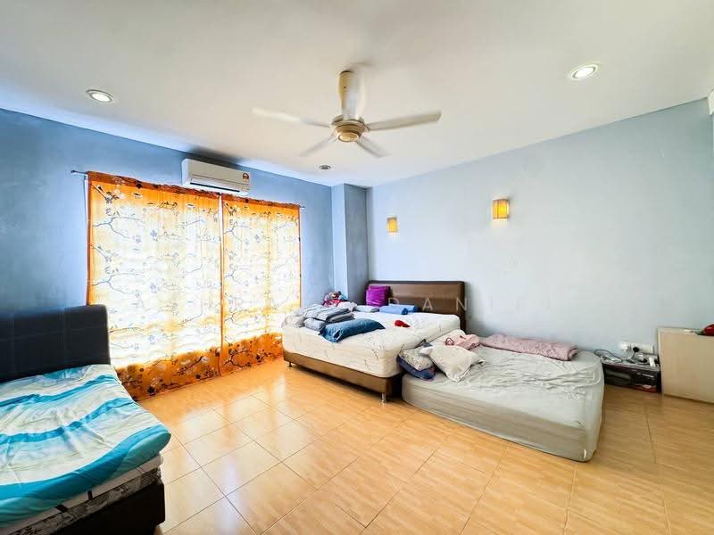 2-storey Terraced House for Sale in Taman Mutiara Indah (Puchong) - Ashraff Daniel - Bedroom - PropertyGuru.com.my