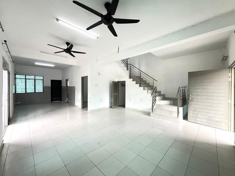 Rumah Teres 2-Tingkat untuk Dijual di Bandar Hillpark (Puncak Alam) - Amzar Faiz - PropertyGuru.com.my