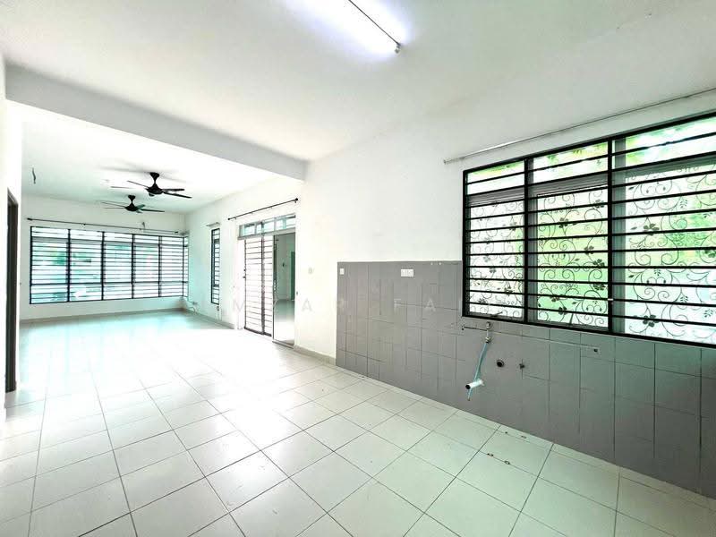 Rumah Teres 2-Tingkat untuk Dijual di Bandar Hillpark (Puncak Alam) - Amzar Faiz - PropertyGuru.com.my