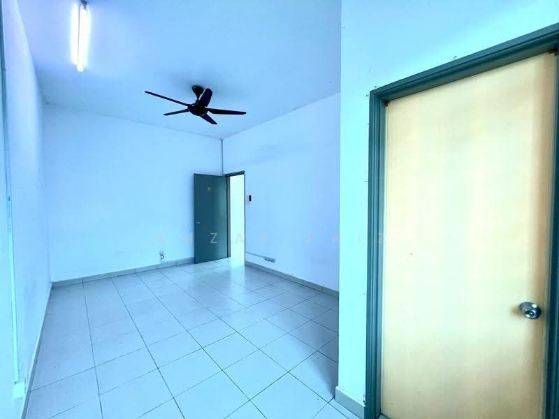 Rumah Teres 2-Tingkat untuk Dijual di Bandar Hillpark (Puncak Alam) - Amzar Faiz - PropertyGuru.com.my