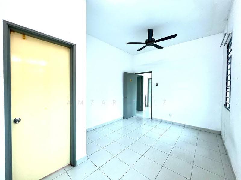Rumah Teres 2-Tingkat untuk Dijual di Bandar Hillpark (Puncak Alam) - Amzar Faiz - PropertyGuru.com.my