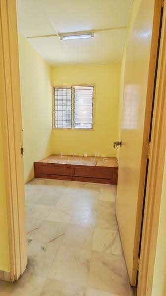 Rumah Flat untuk Dijual di Happy Garden Flat - Even Chong - Bedroom - PropertyGuru.com.my