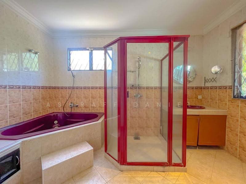 Bungalow House untuk Dijual di Sungai Buloh (Selangor) - Ashraff Daniel - Bathroom - PropertyGuru.com.my