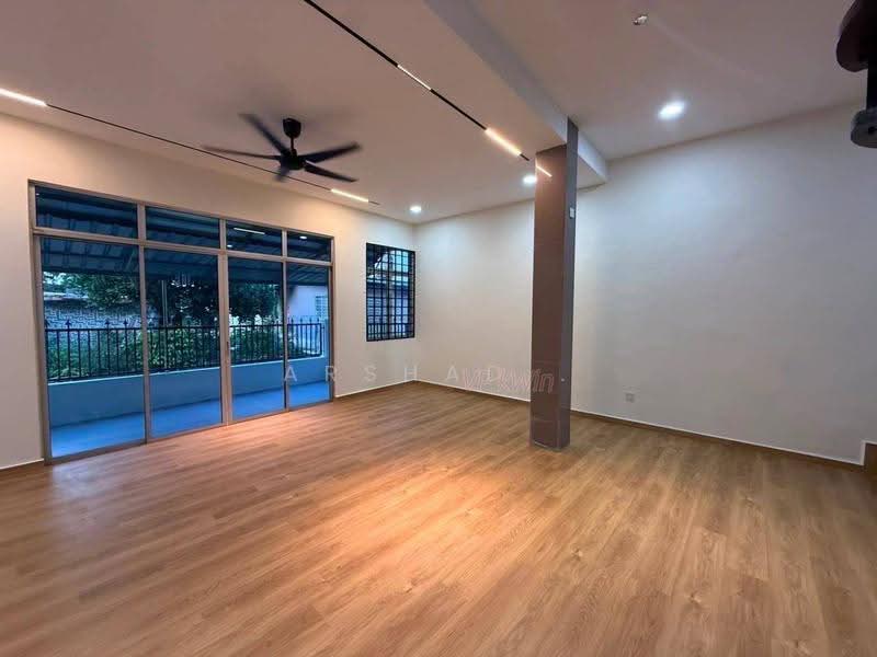 Rumah Teres 3-Tingkat untuk Dijual di Taman Tampoi Utama (Johor Bahru) - Arshad . - Living Room - PropertyGuru.com.my