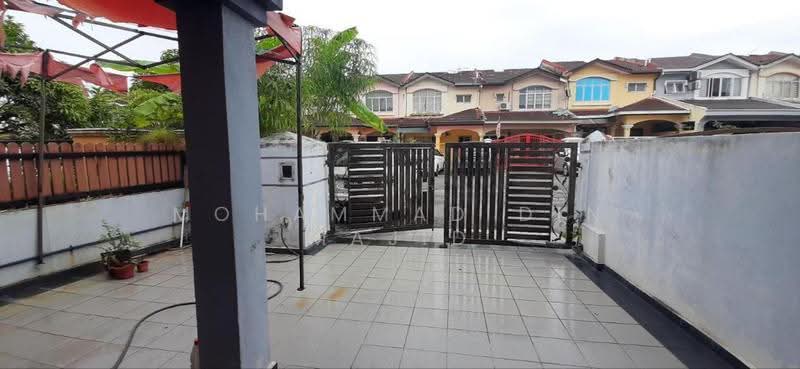 Rumah Teres 2-Tingkat untuk Dijual di Taman Bukit Subang (Shah Alam) - Mohammad Din Majid - Exterior - PropertyGuru.com.my