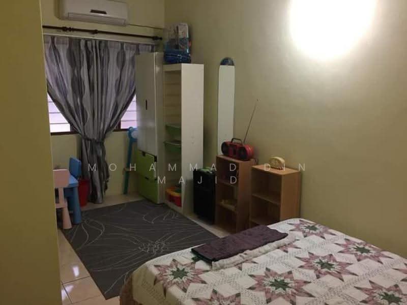 Rumah Teres 2-Tingkat untuk Dijual di Taman Bukit Subang (Shah Alam) - Mohammad Din Majid - PropertyGuru.com.my