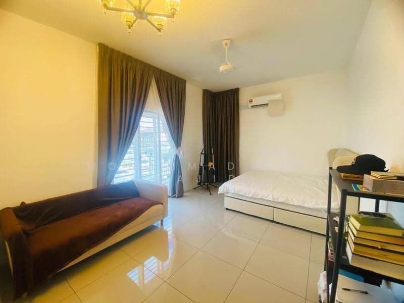 Semi-Detached House for Sale in Taman Desiran Bayu (Puchong) - Mohammad Din Majid - Bedroom - PropertyGuru.com.my