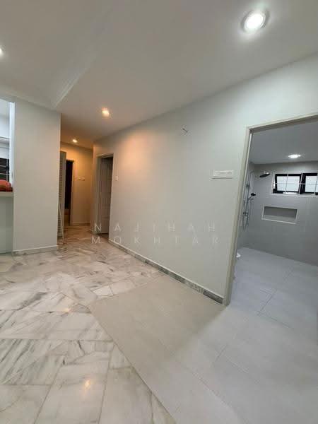 Kondominium untuk Disewa di Sri Alam Condominium - Najihah Mokhtar - Corridor - PropertyGuru.com.my