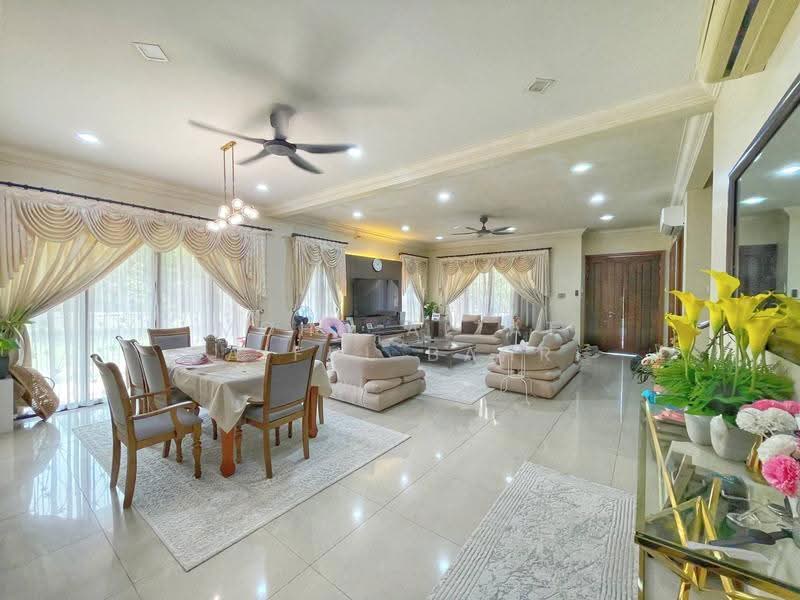 Bungalow House untuk Dijual di Putrajaya (Putrajaya) - Mohd Aizat Saiful Bahri - Living Room - PropertyGuru.com.my