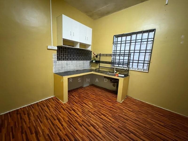 Bungalow House for Sale in Kampung Sungai Kapal (Pengerang) - Arshad . - Kitchen - PropertyGuru.com.my