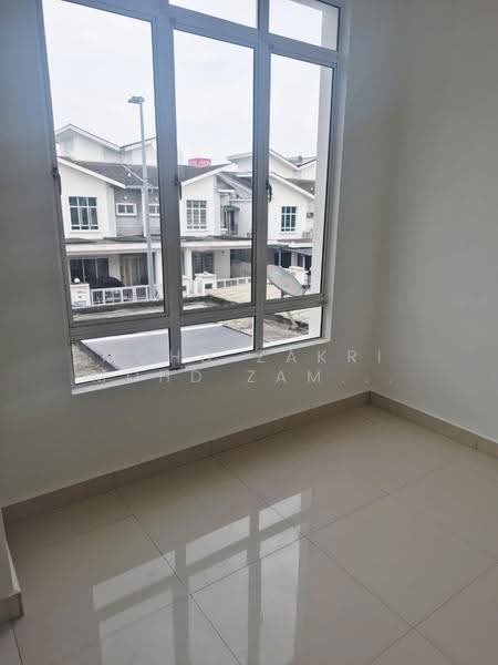 Rumah Berkembar untuk Dijual di D'Kayangan (Shah Alam) - Mohd Zakri Mohd Zamberi - View - PropertyGuru.com.my