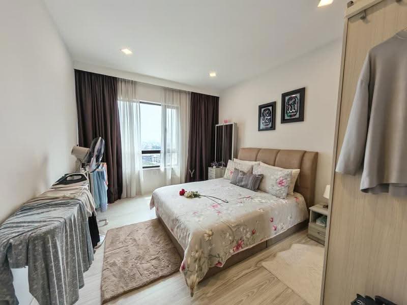 Service Residence for Sale at Suasana Iskandar Malaysia - Zoey Lee - Bedroom - PropertyGuru.com.my