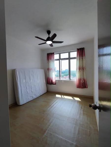 Kediaman Servis untuk Disewa di Larkin Heights - Pauline Ng - Bedroom - PropertyGuru.com.my