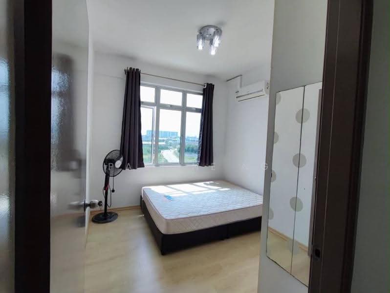 Kediaman Servis untuk Disewa di Larkin Heights - Pauline Ng - Bedroom - PropertyGuru.com.my