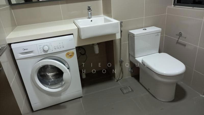 Kediaman Servis untuk Disewa di Seventeen Mall & Residences (Biji Living) - Liza Tieo Quek Hoon - Bathroom - PropertyGuru.com.my