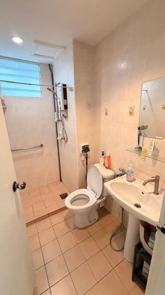 Kondominium untuk Disewa di Regency Heights Condo - Silvester Ti - Bathroom - PropertyGuru.com.my