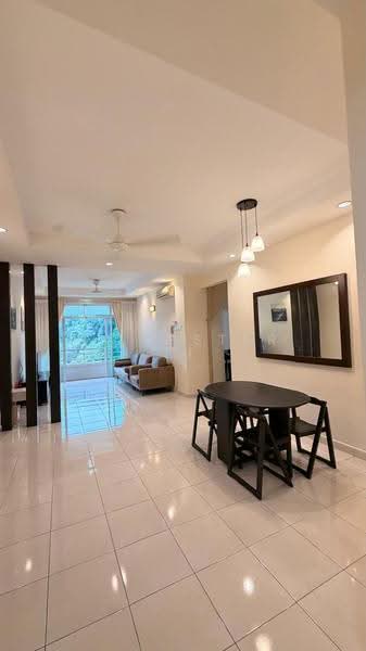 Kondominium untuk Disewa di Regency Heights Condo - Silvester Ti - Living Room - PropertyGuru.com.my
