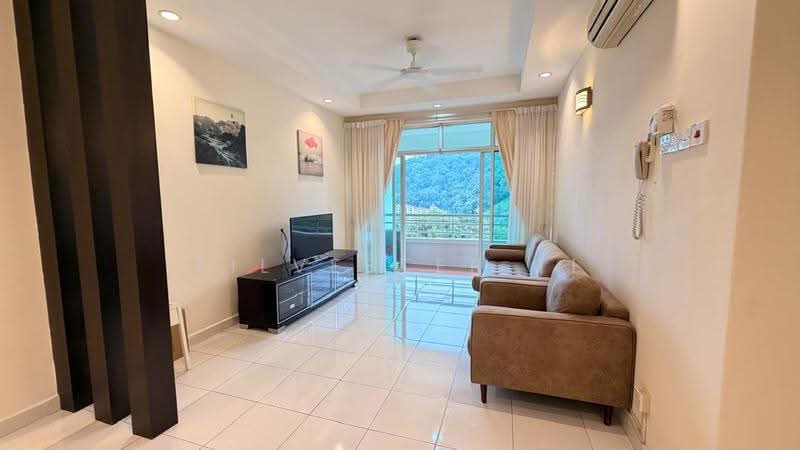Kondominium untuk Disewa di Regency Heights Condo - Silvester Ti - Living Room - PropertyGuru.com.my
