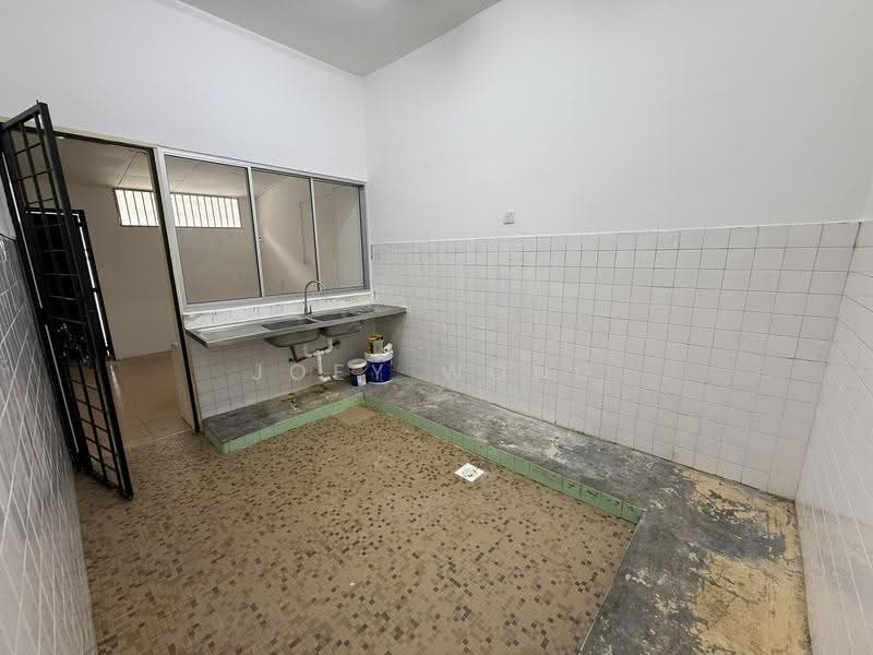 2-storey Terraced House for Rent in Taman Tun Dr Ismail (Kuala Lumpur) - Joey Wong - Kitchen - PropertyGuru.com.my