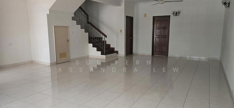 2.5-storey Terraced House for Sale in Bandar Utama (Selangor) - Sue Fern Cassandra Lew - Living Room - PropertyGuru.com.my