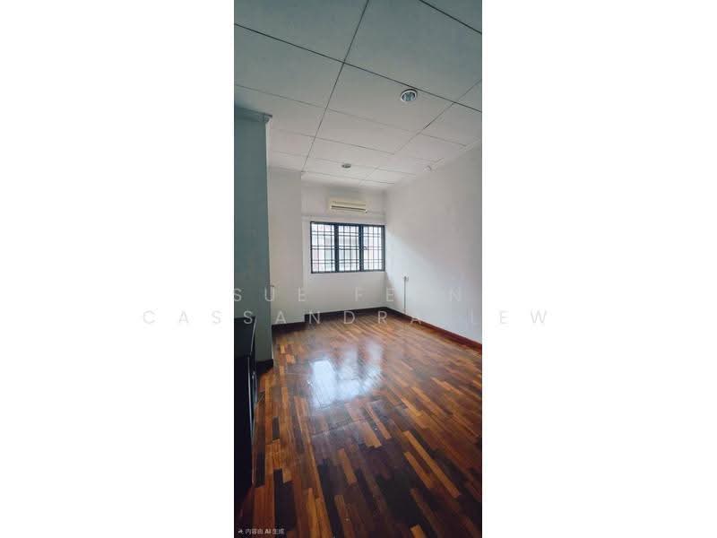 2.5-storey Terraced House for Sale in Bandar Utama (Selangor) - Sue Fern Cassandra Lew - Bedroom - PropertyGuru.com.my