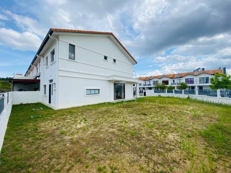 2-storey Terraced House for Sale in Hulu Langat (Selangor) - Mohd Aizat Saiful Bahri - Exterior - PropertyGuru.com.my