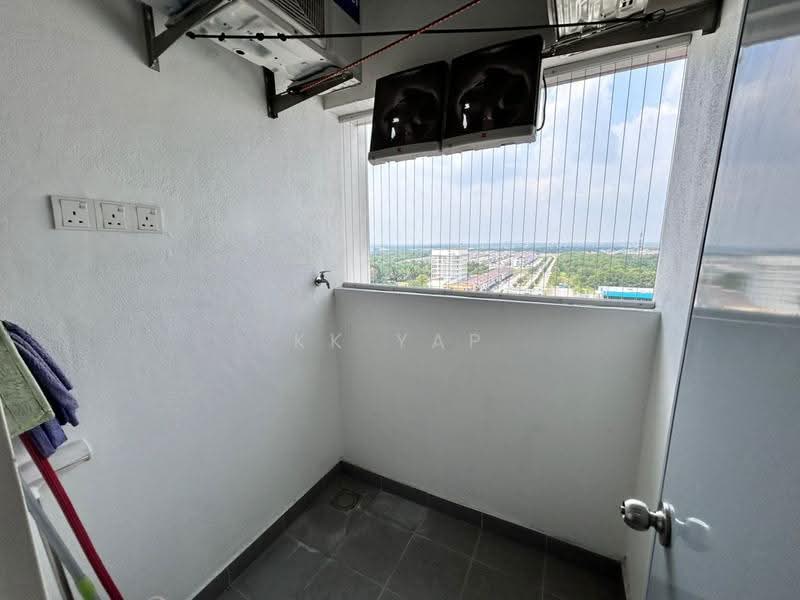 Kediaman Servis untuk Disewa di Alanis Residence - KK Yap - Balcony - PropertyGuru.com.my