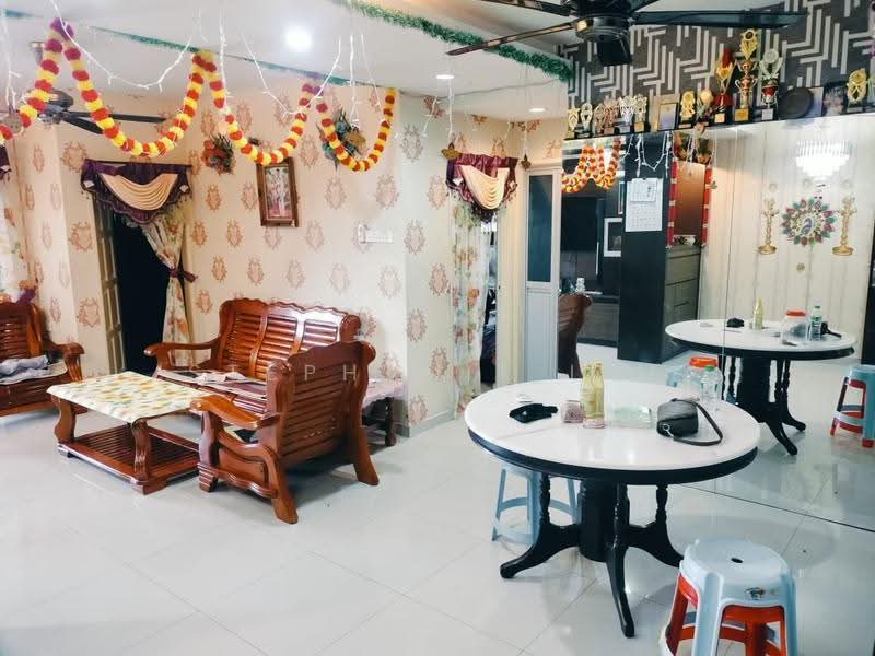 Kondominium untuk Dijual di Serina Bay - Stephanie Lim - Living Room - PropertyGuru.com.my