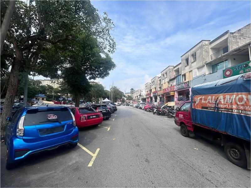 Shop for Sale in Seksyen 3, Taman Kinrara (Puchong) - Allen . - Exterior - PropertyGuru.com.my