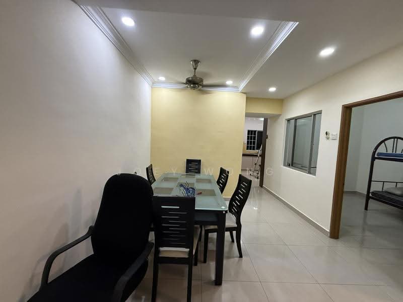 Rumah Teres 2-Tingkat untuk Disewa di Bandar Putra Permai (Seri Kembangan) - Joey Wong - Dining Room - PropertyGuru.com.my
