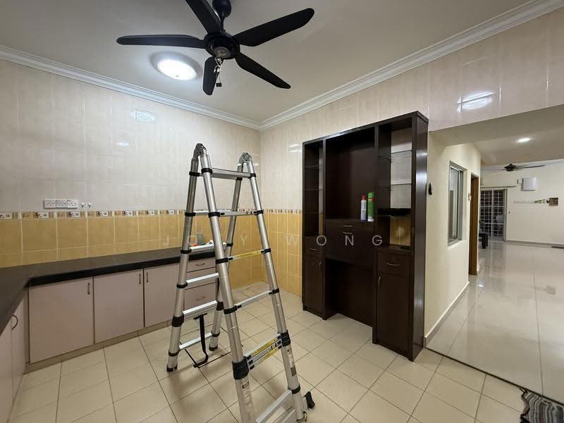Rumah Teres 2-Tingkat untuk Disewa di Bandar Putra Permai (Seri Kembangan) - Joey Wong - Kitchen - PropertyGuru.com.my