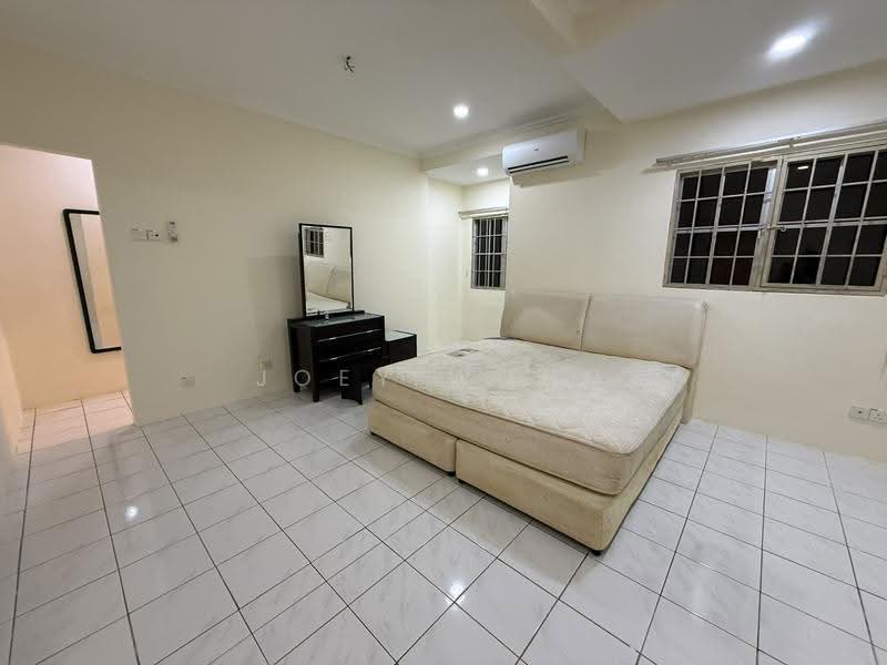 Rumah Teres 2-Tingkat untuk Disewa di Bandar Putra Permai (Seri Kembangan) - Joey Wong - Bedroom - PropertyGuru.com.my