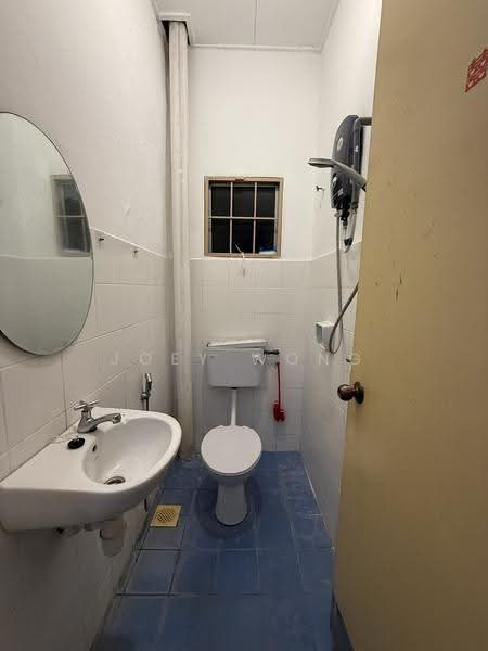 Rumah Teres 2-Tingkat untuk Disewa di Bandar Putra Permai (Seri Kembangan) - Joey Wong - Bathroom - PropertyGuru.com.my
