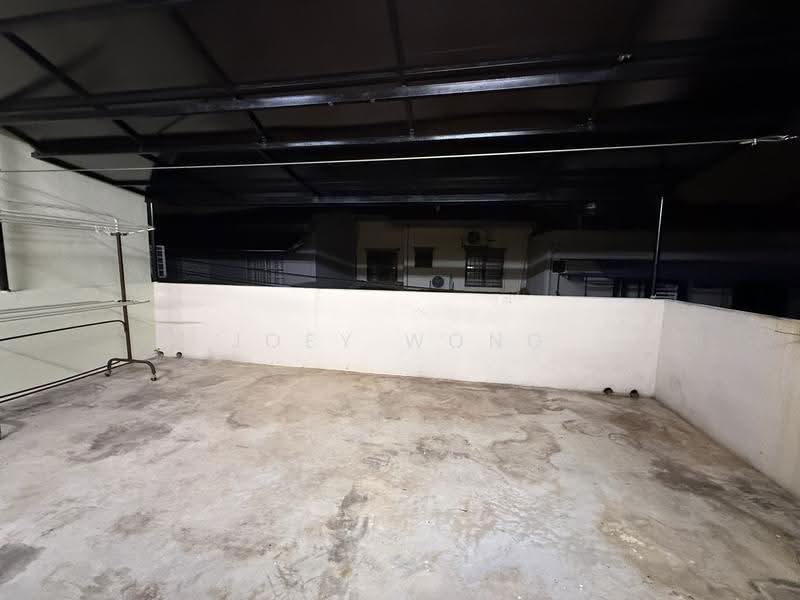 Rumah Teres 2-Tingkat untuk Disewa di Bandar Putra Permai (Seri Kembangan) - Joey Wong - Roof - PropertyGuru.com.my
