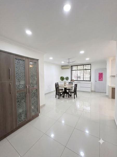 Rumah Berkembar untuk Dijual di Taman Bunga Raja (Kota Kinabalu) - Derek Chung - Dining Room - PropertyGuru.com.my