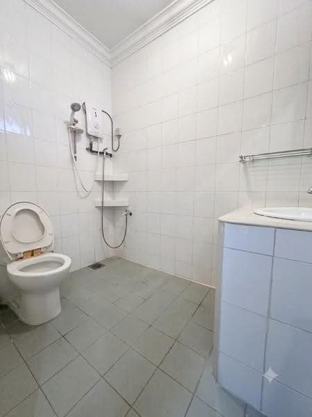Rumah Berkembar untuk Dijual di Taman Bunga Raja (Kota Kinabalu) - Derek Chung - Bathroom - PropertyGuru.com.my