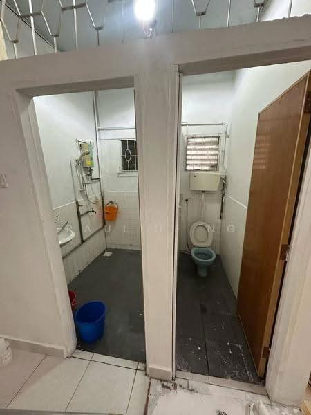 Semi-Detached House for Rent in Johor Bahru (Johor) - Pauline Ng - Bathroom - PropertyGuru.com.my