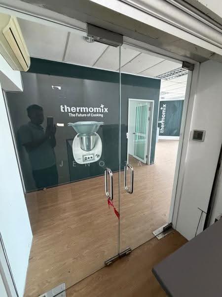 Warehouse for Rent in Kuching (Sarawak) - Jeno Tan - Entrance - PropertyGuru.com.my