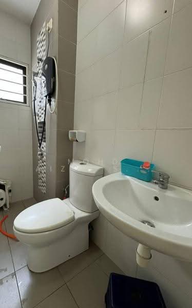 Rumah Berkembar untuk Dijual di Setia Damai (Setia Alam) - Mohd Aizat Saiful Bahri - Bathroom - PropertyGuru.com.my