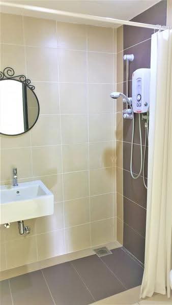 Kondominium untuk Disewa di Casa Tropicana - Andrew Chen - Bathroom - PropertyGuru.com.my